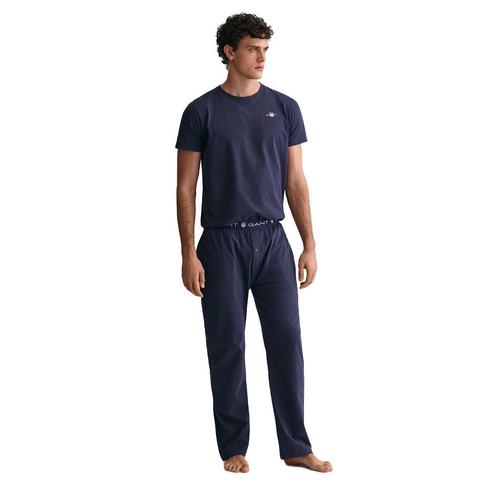 gant-mens-navy-lounge-pants-male-model