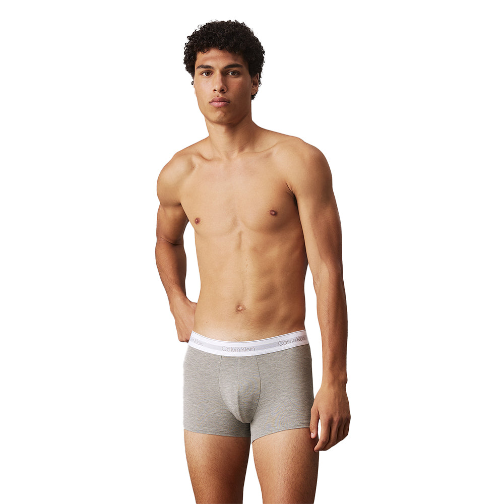 calvin-klein-mens-modern-air-boxer-trunks-grey-on-model