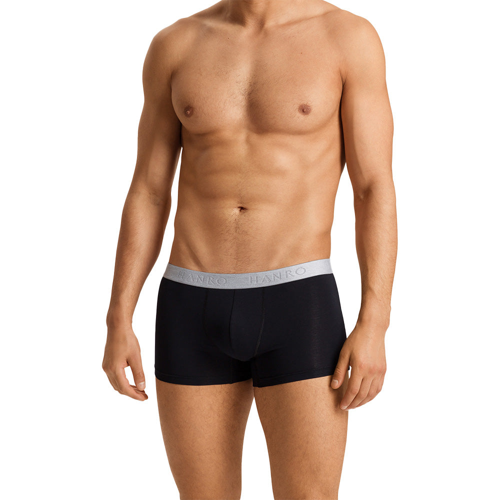 hanro-mens-boxer-trunk-black-front