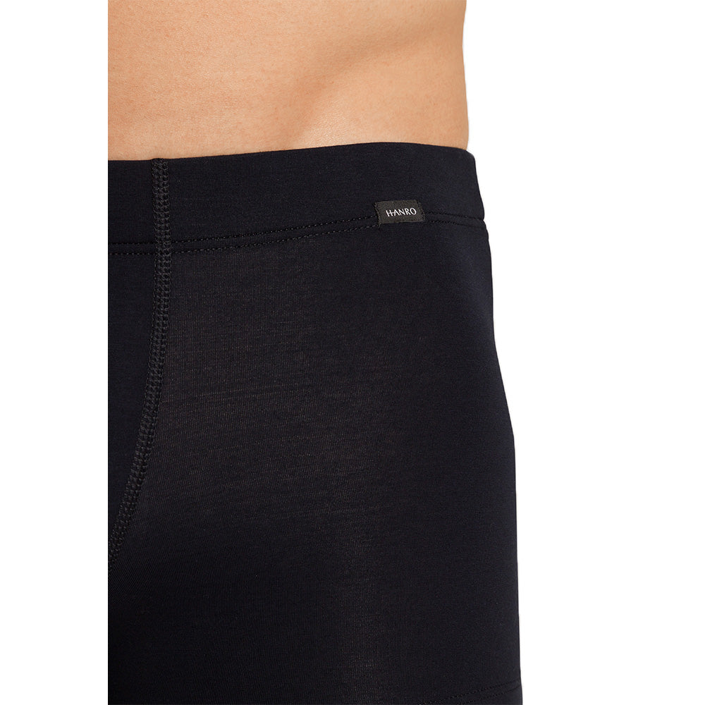 hanro-mens-boxer-trunk-black-logo-tag