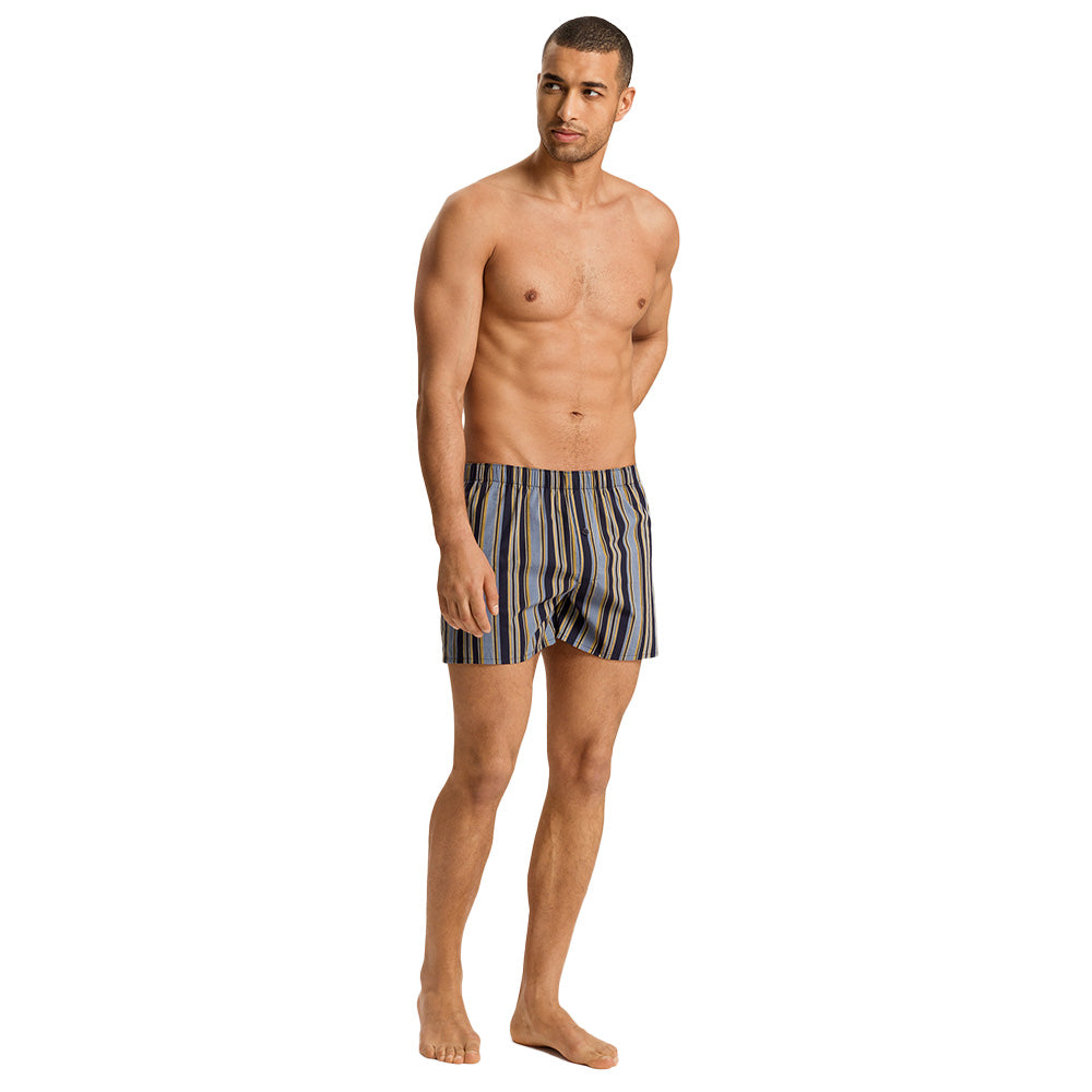 hanro-mens-boxer-shorts-on-model