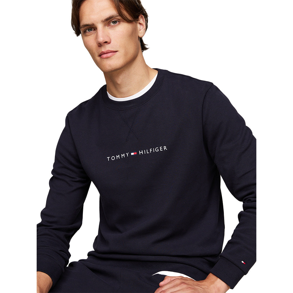 tommy-hilfiger-mens-sweatshirt-navy-model