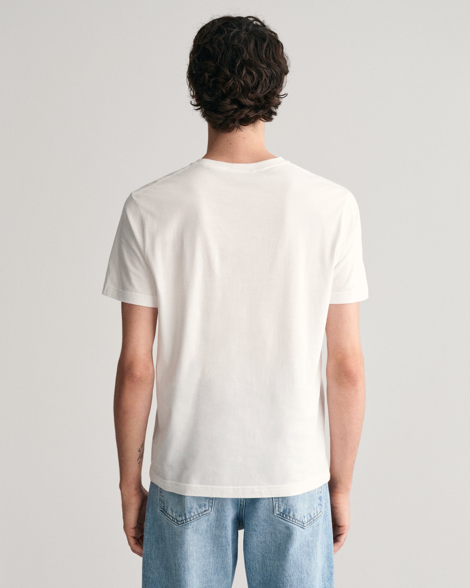 GANT men's white reg shield tshirt 